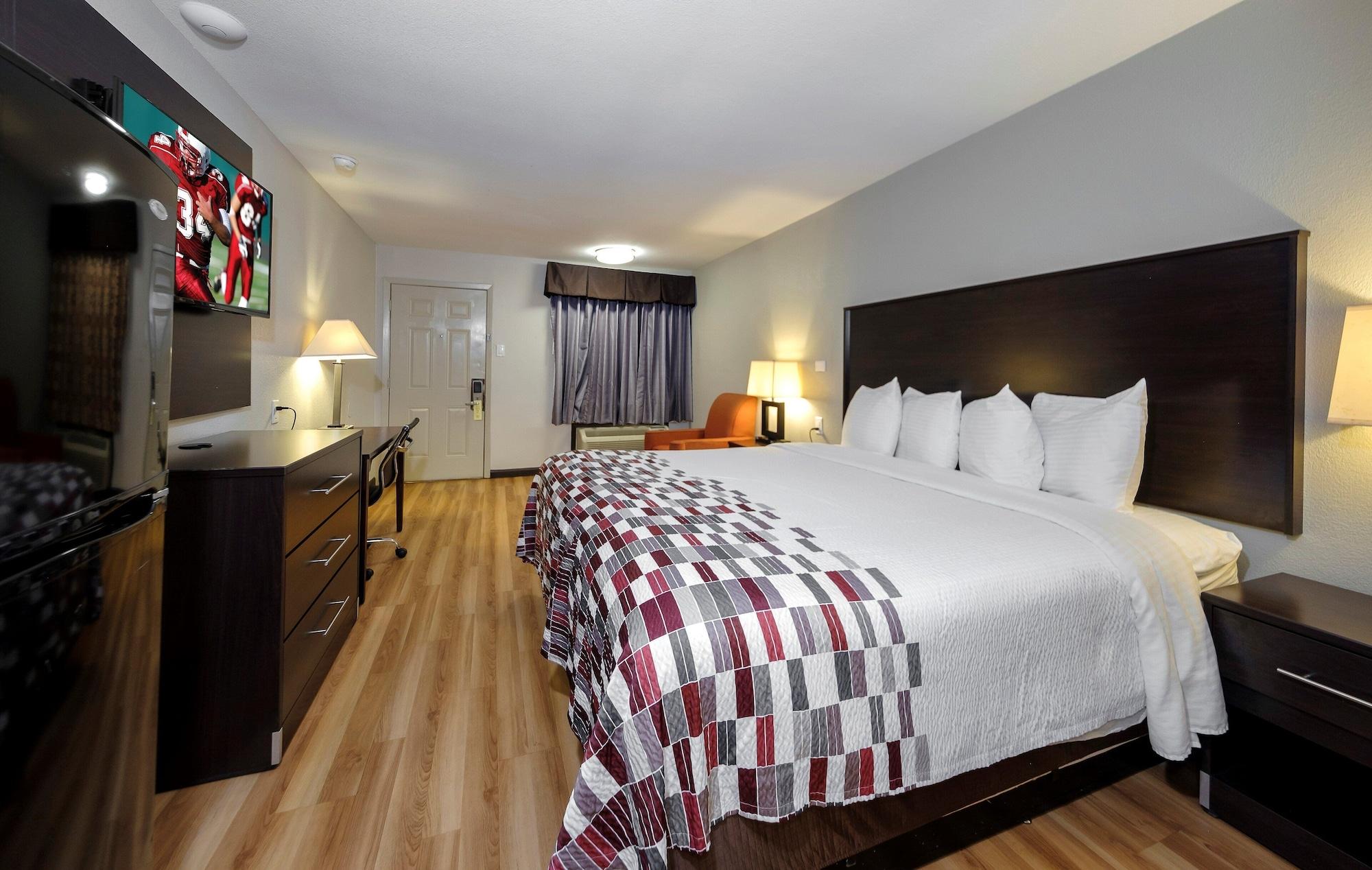 Red Roof Inn Arlington - Entertainment District Экстерьер фото